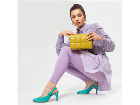 Welurowe czółenka z odkrytą piętą Wonders M4242