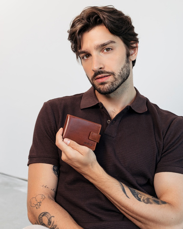 Zgrabna saszetka na karty T941