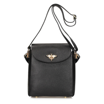 Torebka z ozdobną klamrą F01