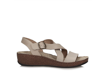 Beżowe sandały z klamrą Toscanio Florence 22126