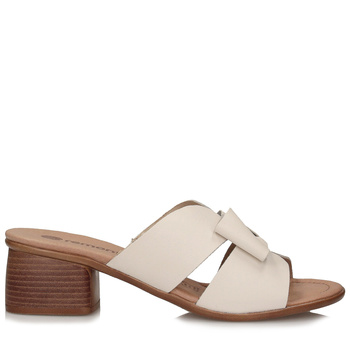 Klapki damskie na słupkowym obcasie Remonte R8759