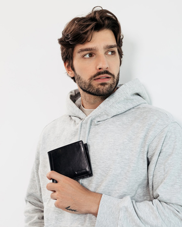 Praktyczny skórzany portfel T398