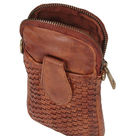 Mała saszetka z ozdobnym plecieniem 054